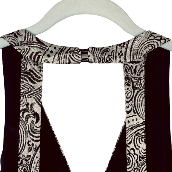 BEBE Mini Party Dress Halter Paisley Scroll Metallic Champagne Black Size 8 Y2K - Picture 10 of 15